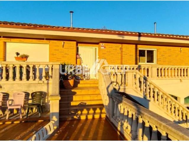 Chalet en venta en Abrera, Barcelona