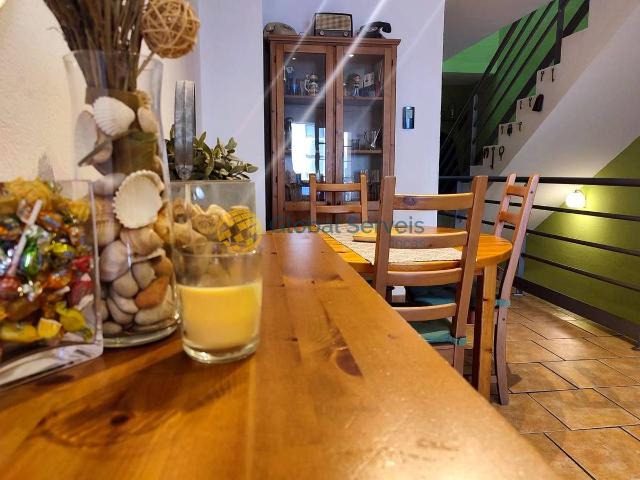 Villa en venta en Abrera