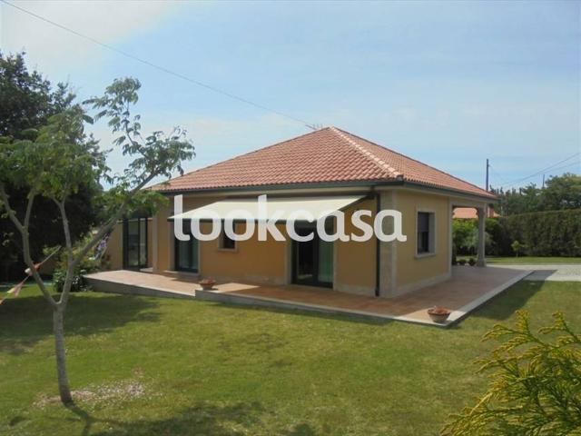 Chalet en venta en Padriñán, O Salnés