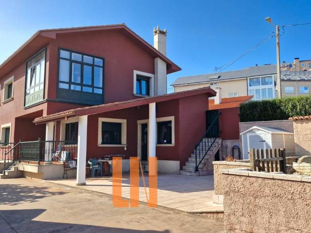 Chalet en venta en Cidade Vella, A Coruña