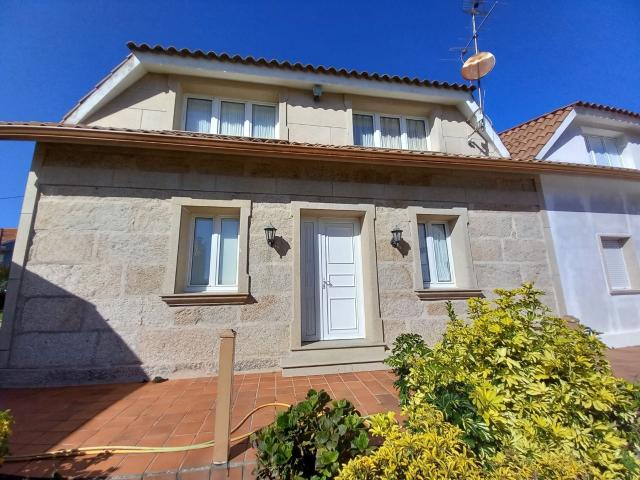 Villa en venta en Ribeira, A Ponte