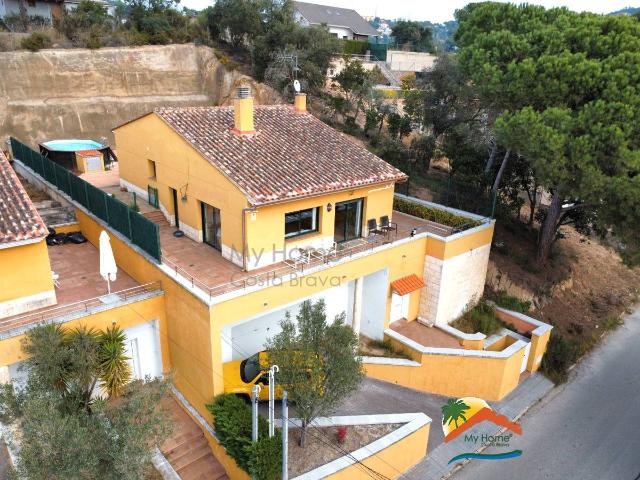 Chalet en venta en Vidreres, Girona