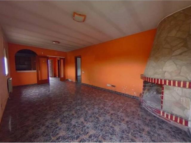 Villa en venta en Vidreres