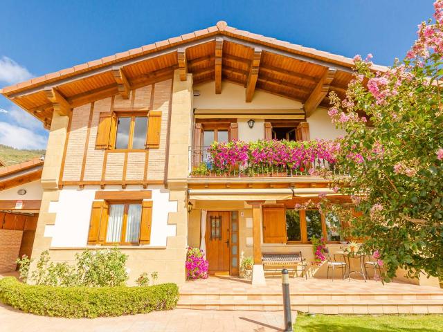 Chalet en venta en Berriobeiti, Berrioplano / Berriobeiti