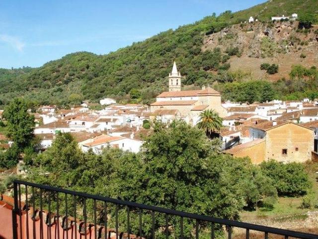 Villa en venta en Alájar