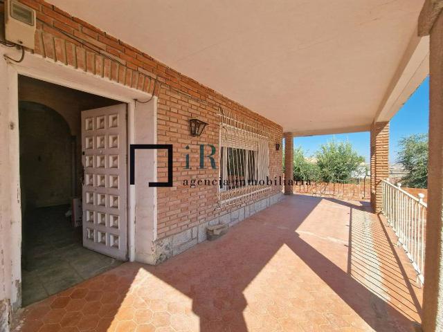 Villa en venta en Alameda De La Sagra