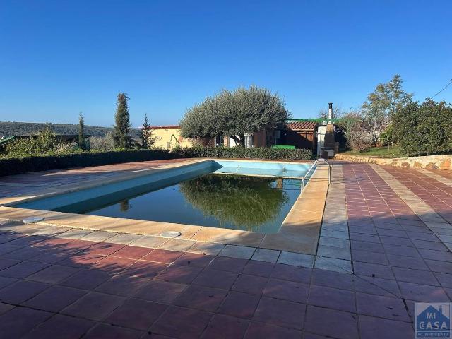 Villa en venta en Alange