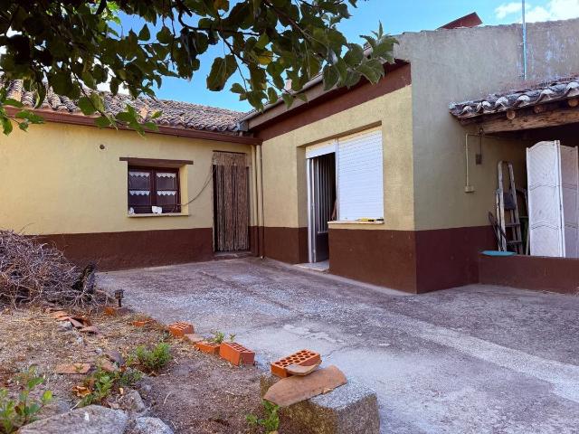 Chalet en venta en Alaraz, Castilla y León