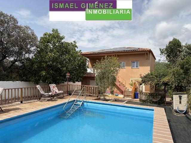 Chalet en venta en Albalat dels Tarongers, València / Valencia