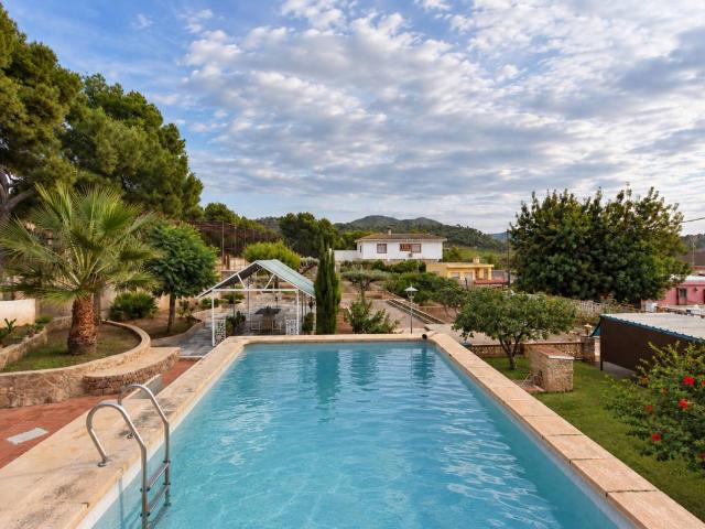 Chalet en venta en Albalat dels Tarongers, València / Valencia