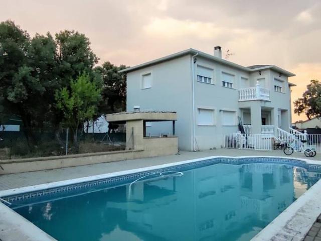 Villa en venta en Albalate De Zorita