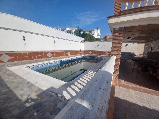 Villa en venta en Albolote