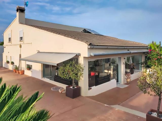 Chalet en venta en La Hoya de Buñol, Valencia