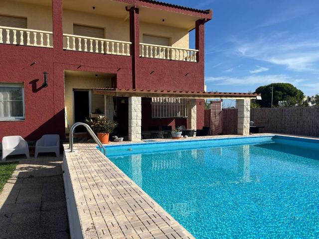 Chalet en venta en Alcanar, Tarragona