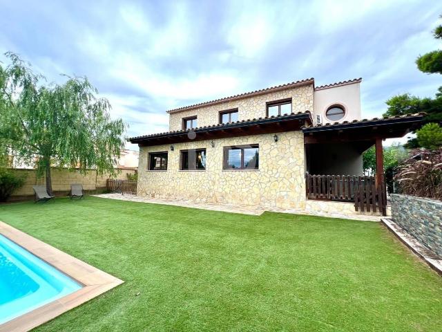 Villa en venta en Alcanar
