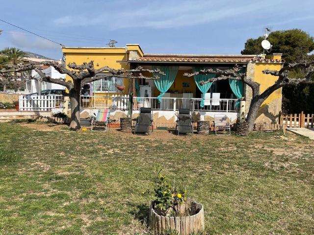 Villa en venta en Alcanar