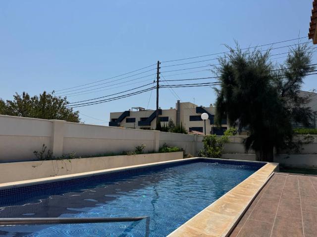 Villa en venta en Alcanar