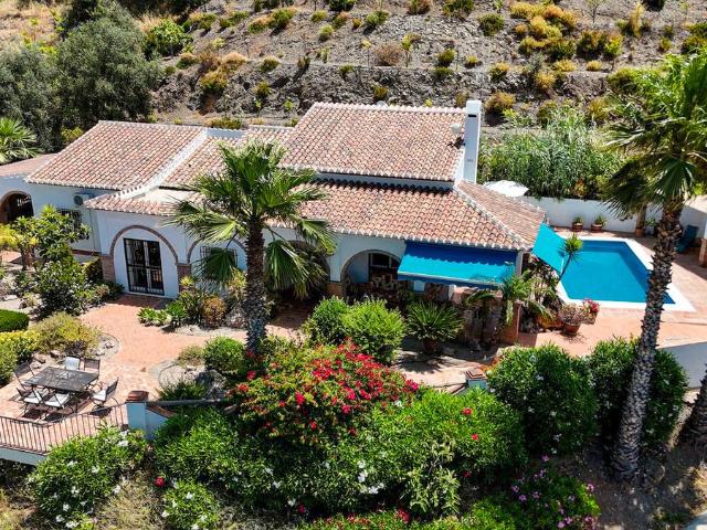 Chalet en venta en Alcaucín