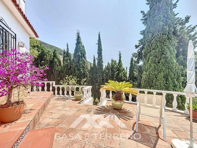 Chalet en venta en Alcaucín