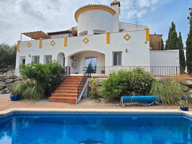 Chalet en venta en Alcaucín