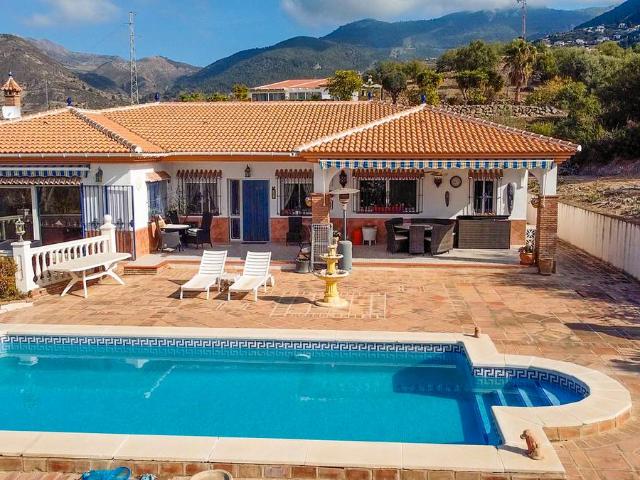 Chalet en venta en Alcaucín