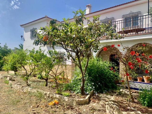 Chalet en venta en Alcaucín