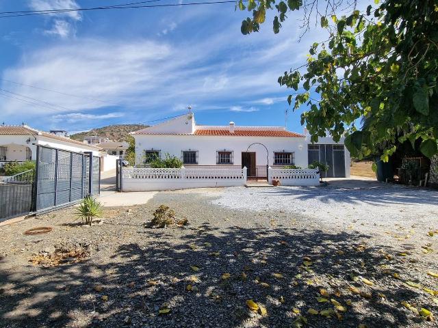 Chalet en venta en Alcaucín