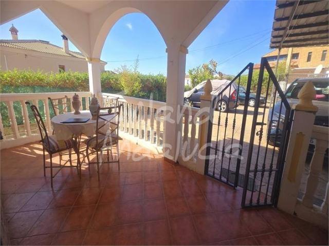 Chalet en venta en Alcaucín, Málaga