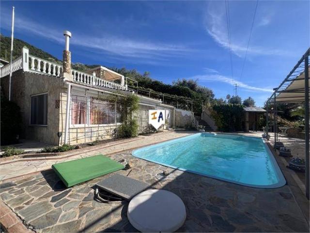 Chalet en venta en Alcaucín
