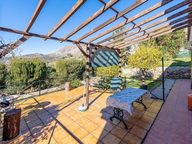 Chalet en venta en Alcaucín