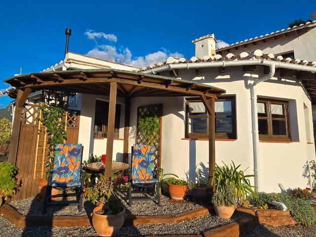 Chalet en venta en Alcaucín, Málaga