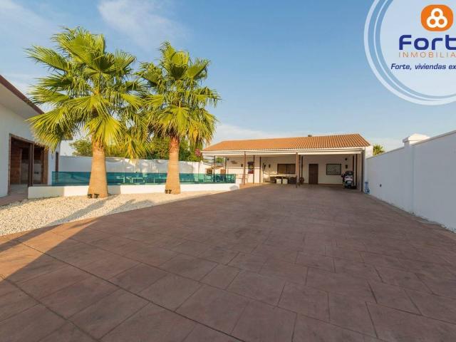 Chalet en venta en Distrito Centro, Córdoba