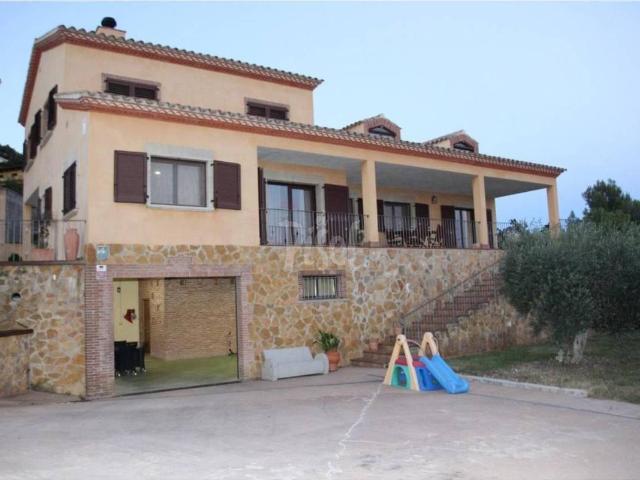 Chalet en venta en Alcover, Tarragona
