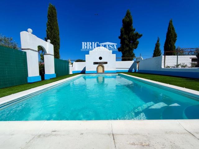 Villa en venta en Alcuéscar
