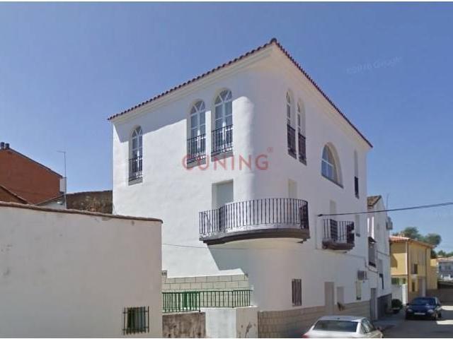 Villa en venta en Alcuéscar