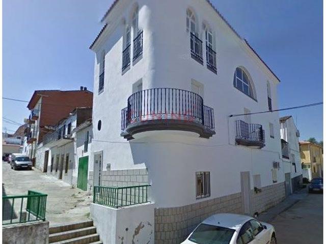 Villa en venta en Alcuéscar