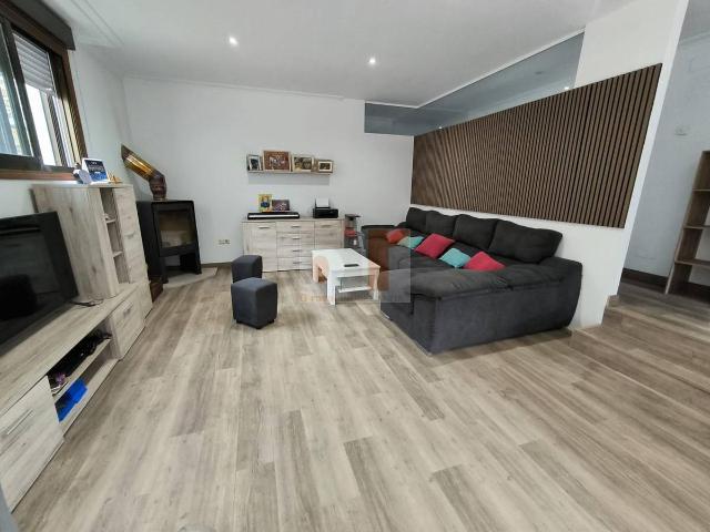 Chalet en venta en O Sinal, Cangas