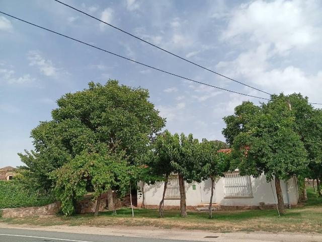 Chalet en venta en Aldealpozo, Castilla y León