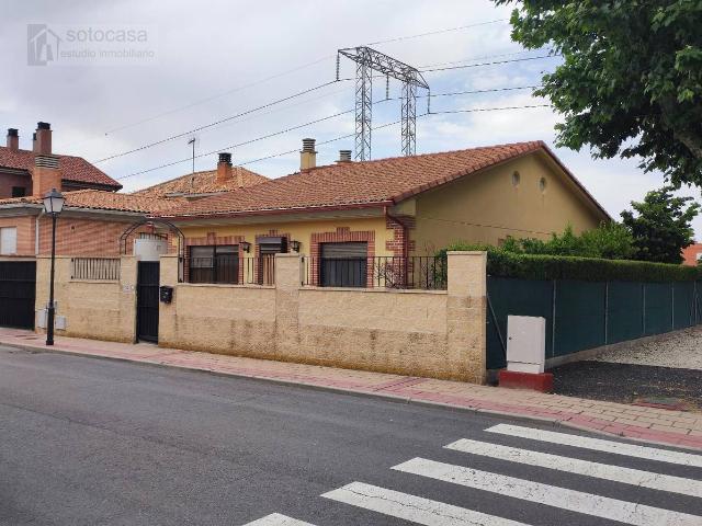 Villa en venta en Aldeamayor De San Martín