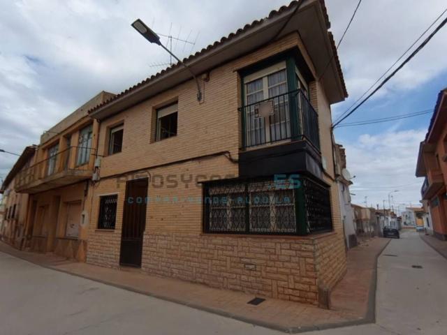 Chalet en venta en Alfamén, Zaragoza