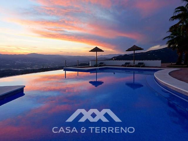 Villa en venta en Algarrobo, Los Llanos