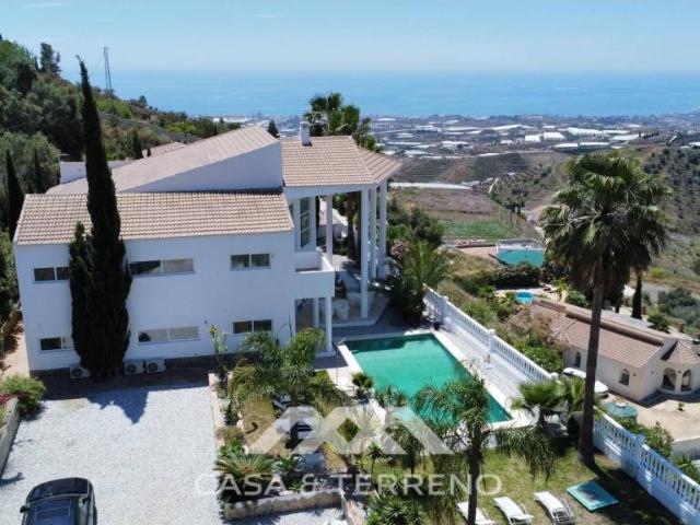 Villa en venta en Algarrobo, Los Llanos