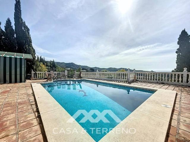 Villa en venta en Algarrobo, Los Llanos