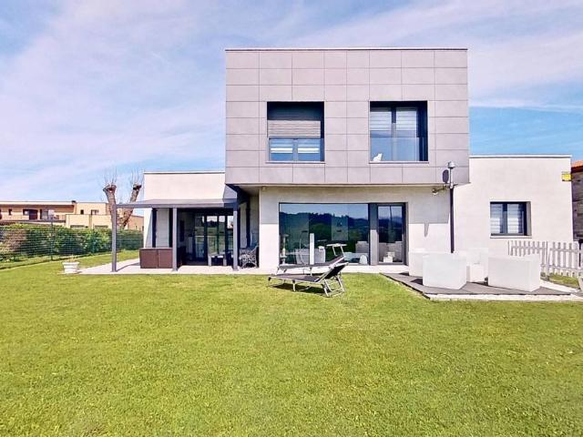 Chalet en venta en Correos, Santander
