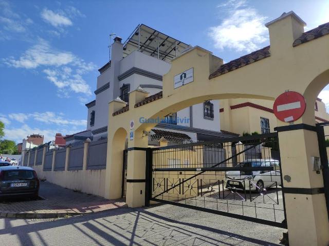 Chalet en venta en Tomares, Andalucía
