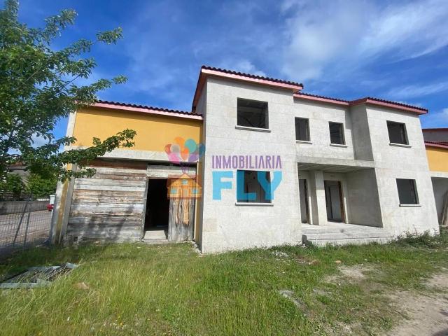 Villa en venta en Allariz