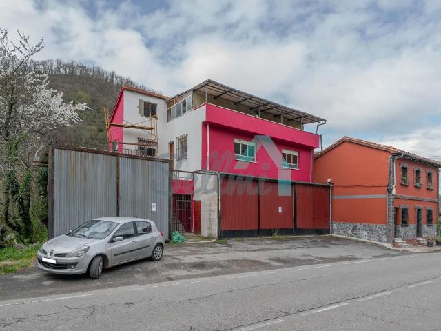 Chalet en venta en Aller, Asturias