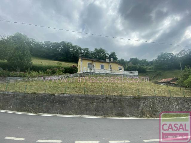 Chalet en venta en Aller, Asturias