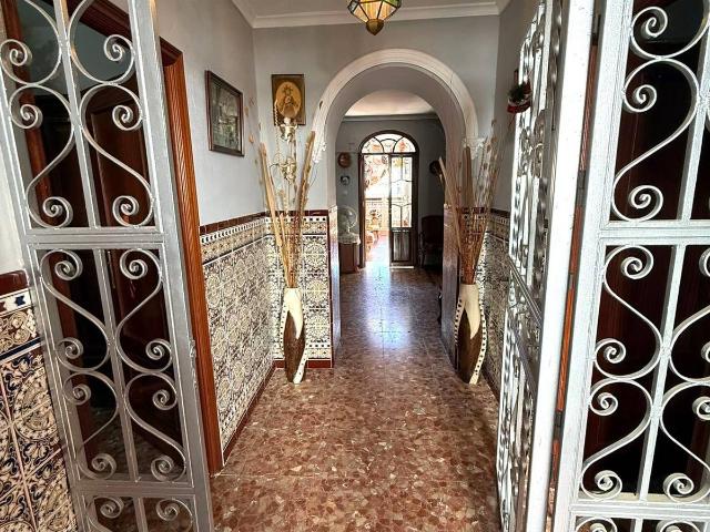 Chalet en venta en Almadén De La Plata, Andalucía