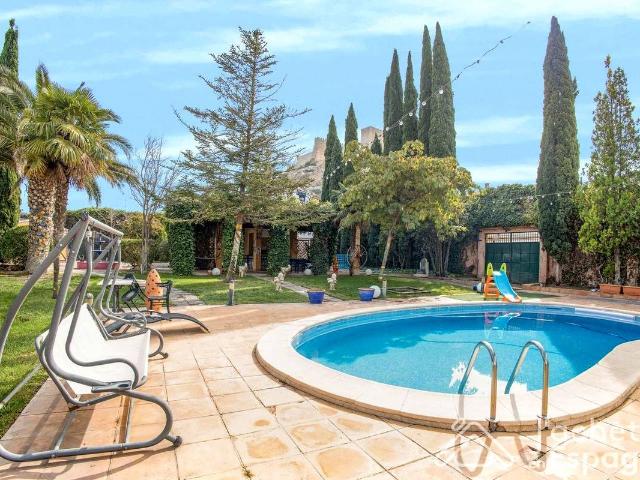 Chalet en venta en Almansa, Castilla-La Mancha